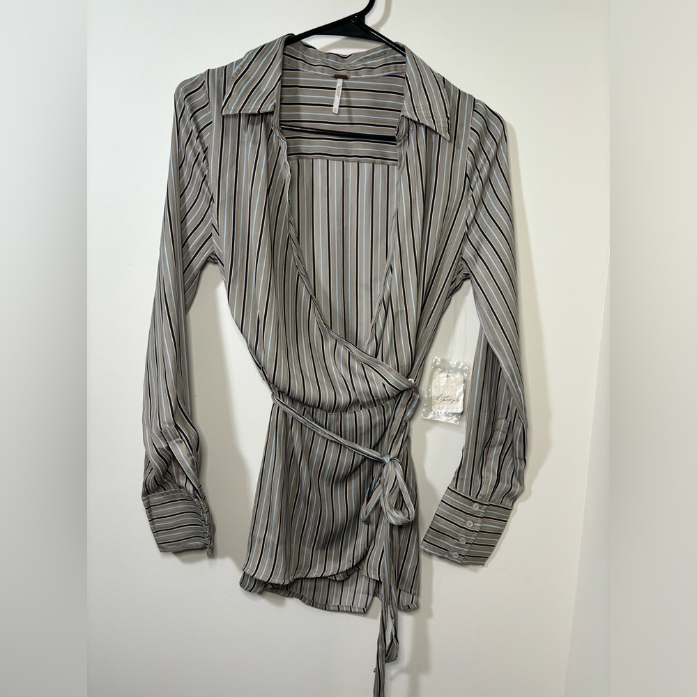 Free People Arlo Wrap Top NWT - Picture 9 of 12